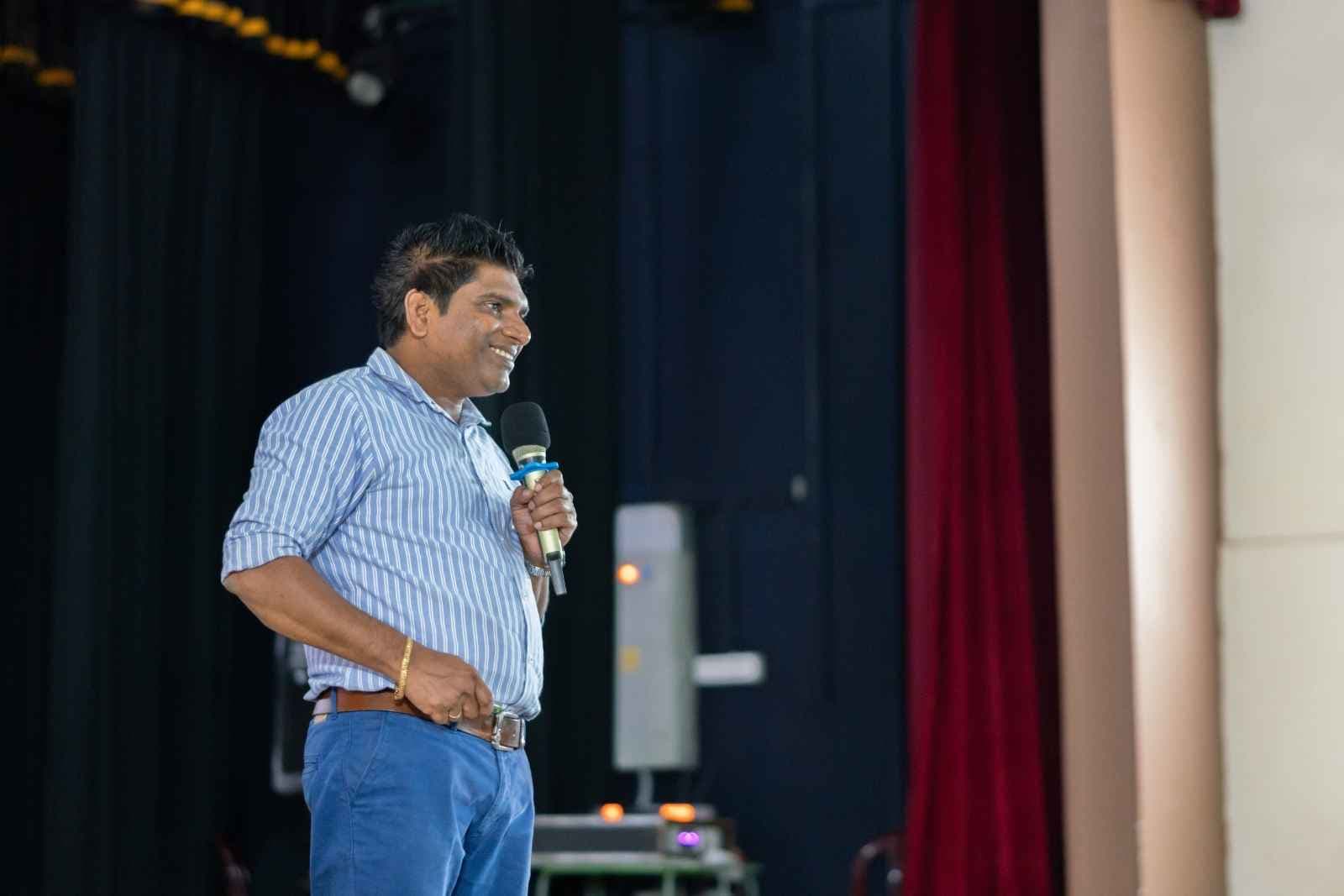 Big Blast Seminar — moment 6